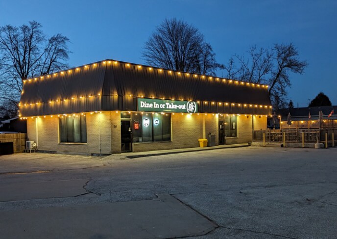 58 King St E, Forest, ON à vendre - Photo de l’immeuble – Image 2 sur 4