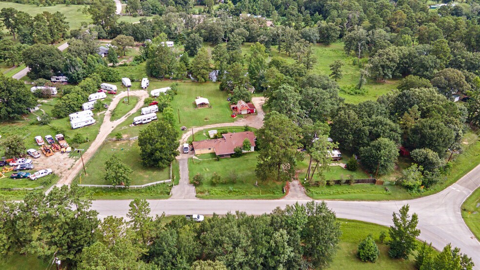 13431 Rocky Rd, Conroe, TX à vendre - Photo de l’immeuble – Image 2 sur 34