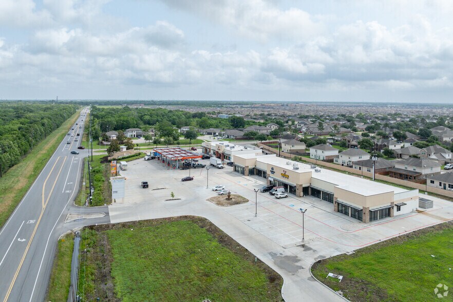 8421 FM 521 Rd, Rosharon, TX à louer - Aérien – Image 1 sur 5