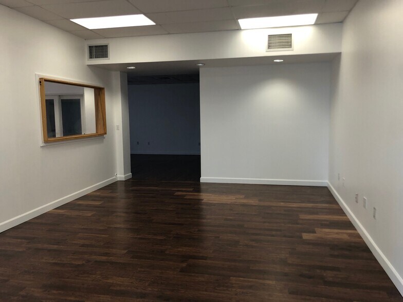 2730-2736 Hollywood Blvd, Hollywood, FL à louer - Photo de l’immeuble – Image 2 sur 8