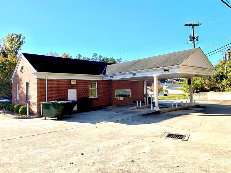 368 Richland Ave, Athens, OH à vendre - Photo de l’immeuble – Image 2 sur 23