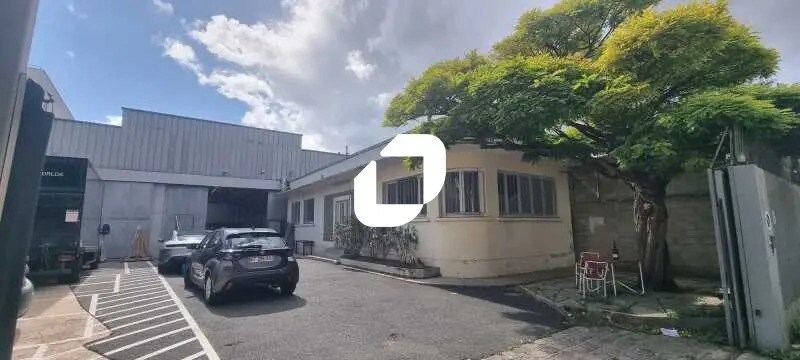 Local d'activités dans Saint-Denis à vendre - Photo de l’immeuble – Image 3 sur 8