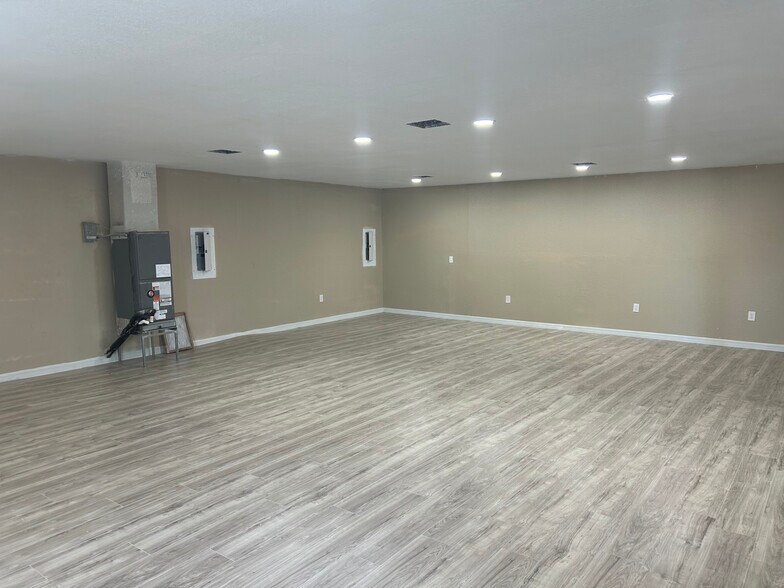 9200 66th St, Pinellas Park, FL à vendre - Photo intérieure – Image 2 sur 20