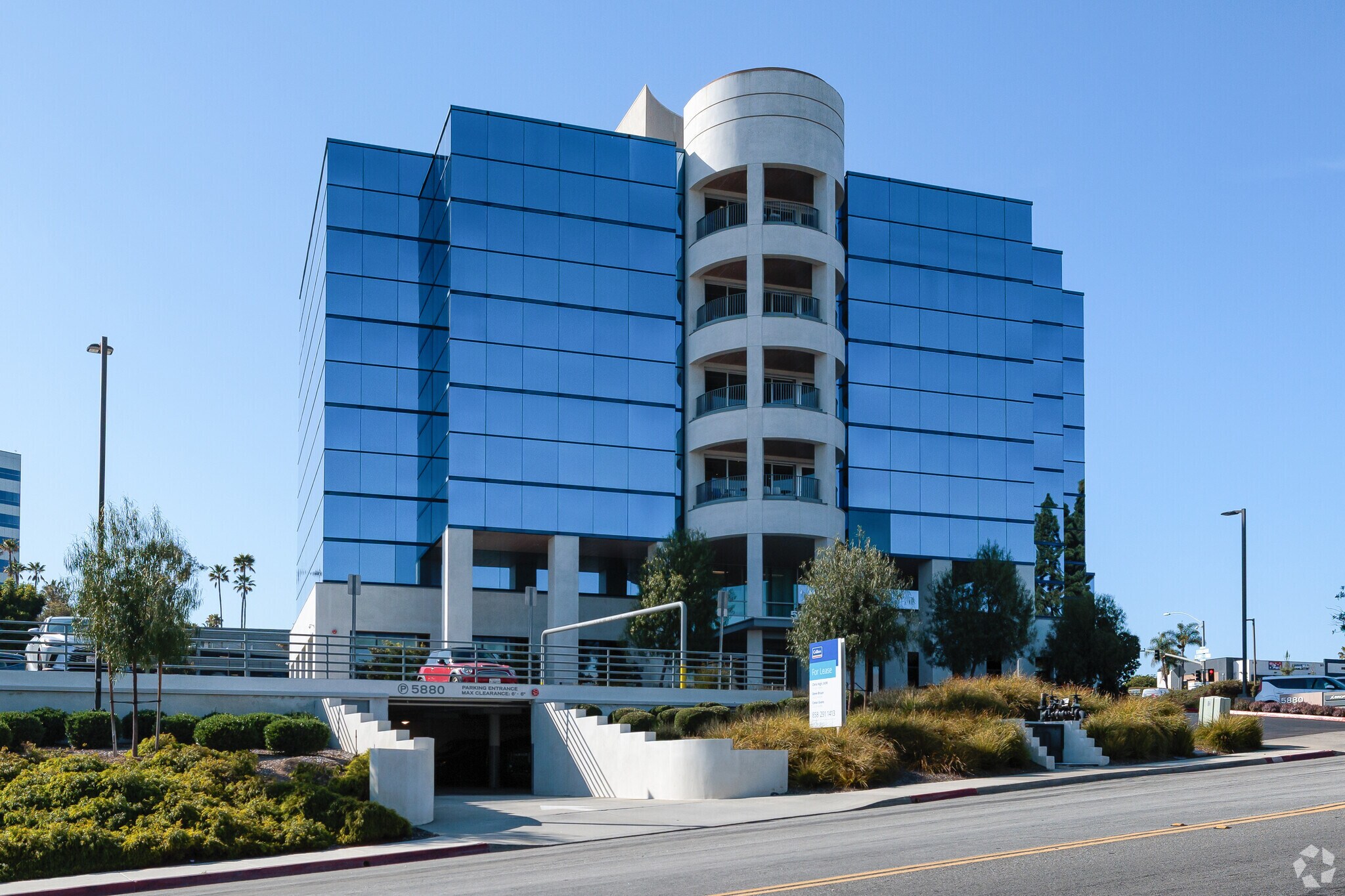 5880 Oberlin Dr, San Diego, CA à vendre Photo principale– Image 1 sur 20