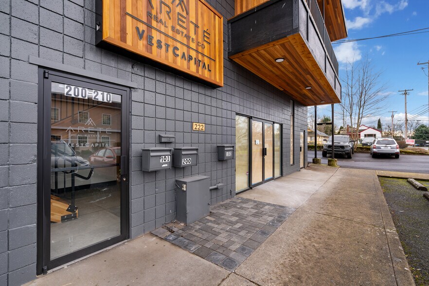 222 NE Everett St, Camas, WA à louer - Photo de l’immeuble – Image 3 sur 34