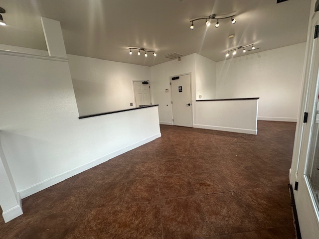 6125 San Anselmo Rd, Atascadero, CA à louer - Photo intérieure – Image 2 sur 6