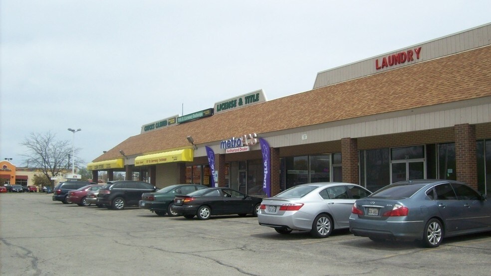 3114-3134 11th St, Rockford, IL à louer - Photo de l’immeuble – Image 1 sur 5