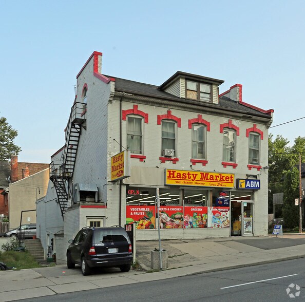 122 Queen St S, Hamilton, ON à vendre - Photo de l’immeuble – Image 2 sur 3