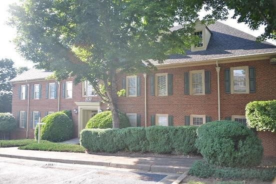 1030 Cambridge Sq, Alpharetta, GA à louer - Photo de l’immeuble – Image 1 sur 8