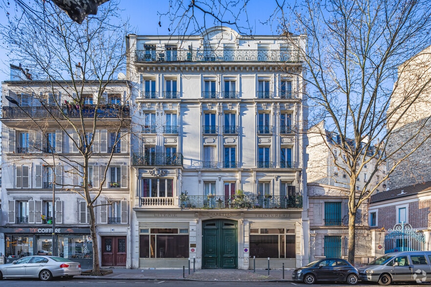 Bureau dans Saint-Ouen à louer - Photo principale – Image 1 sur 2
