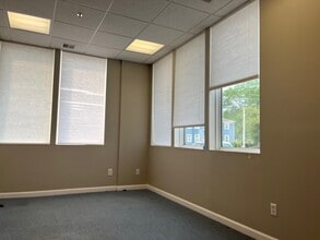 12-16 New Zealand Rd, Seabrook, NH à louer Photo intérieure– Image 2 sur 11