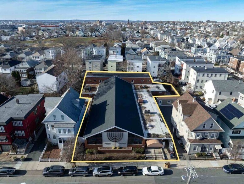 34 Malden St, Everett, MA à vendre - Photo de l’immeuble – Image 2 sur 8
