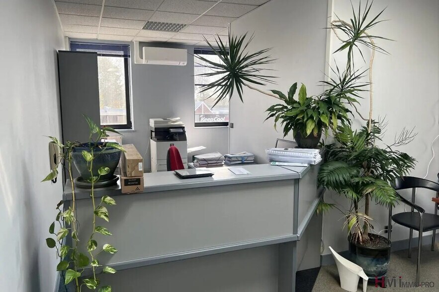Bureau dans Mont-Saint-Aignan à louer - Photo de l’immeuble – Image 3 sur 4