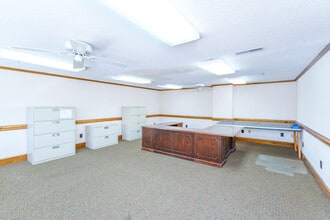 1734 University Commercial Pl, Charlotte, NC à louer Photo intérieure– Image 1 sur 36