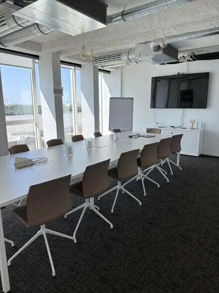 Bureau dans Bordeaux à louer - Photo intérieure – Image 2 sur 13