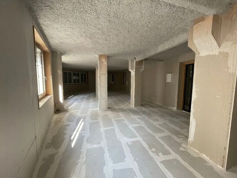 Bureau dans Villeurbanne à louer - Photo de l’immeuble – Image 3 sur 3
