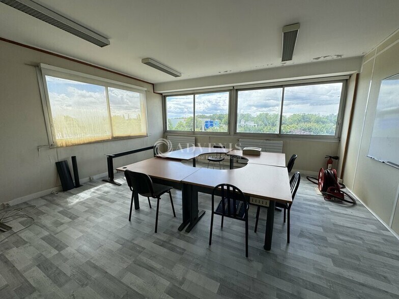 Bureau dans Évry-Courcouronnes à vendre - Photo intérieure – Image 3 sur 5
