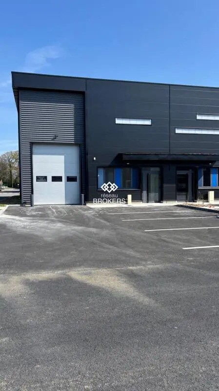 Plus de détails pour Local d'activités à louer