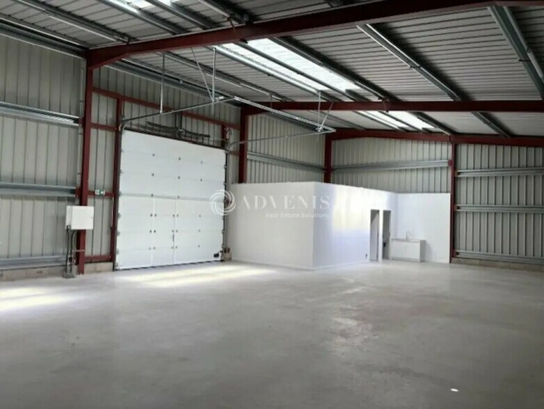 Local d’activités dans Vendôme à louer - Photo intérieure – Image 2 sur 4