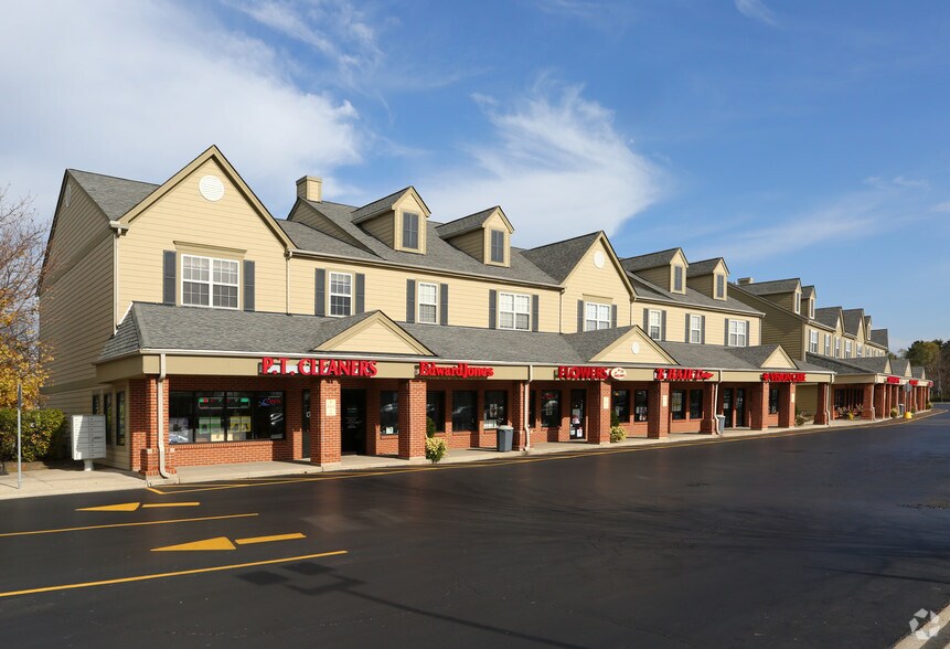 1100 E Washington St, Grayslake, IL à louer - Photo principale – Image 2 sur 8