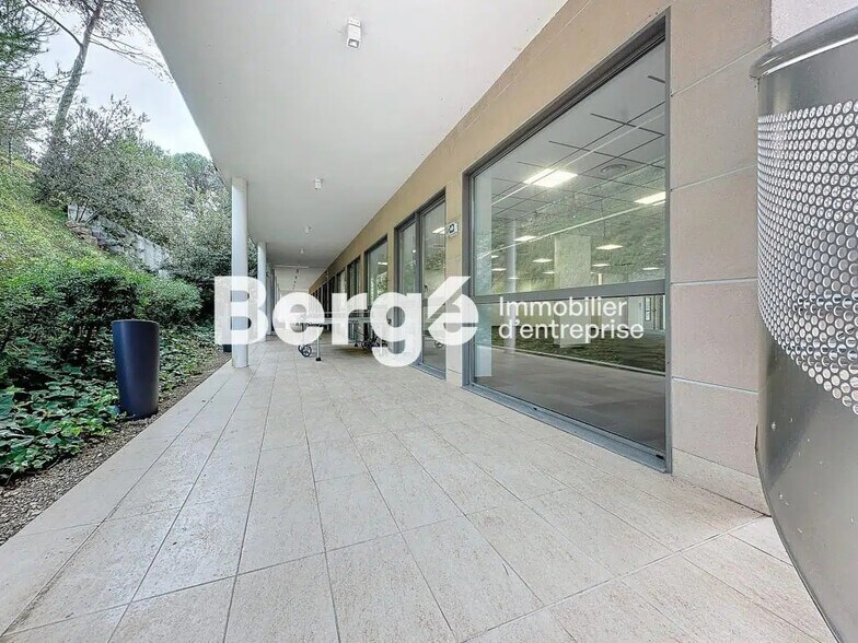 Bureau dans SOPHIA ANTIPOLIS à louer - Photo de l’immeuble – Image 1 sur 6