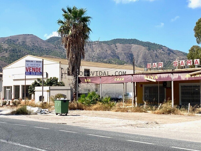 Industriel/Logistique dans Orihuela à vendre - Photo de l’immeuble – Image 3 sur 12
