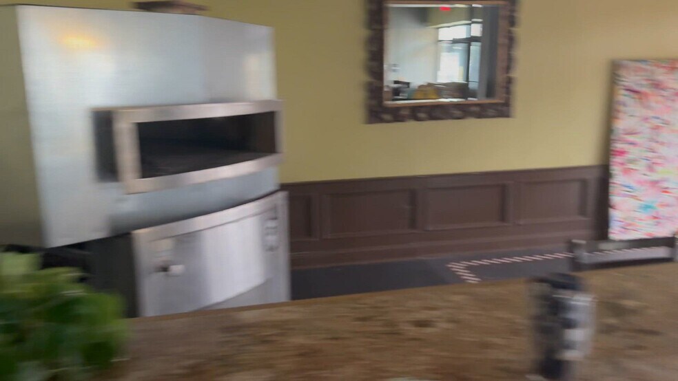 10990 State Bridge Rd, Alpharetta, GA à louer - Vidéo sur l’annonce professionnelle – Image 2 sur 4