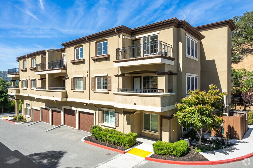 720 Shell Ave, Martinez, CA à vendre - Photo de l’immeuble – Image 3 sur 23