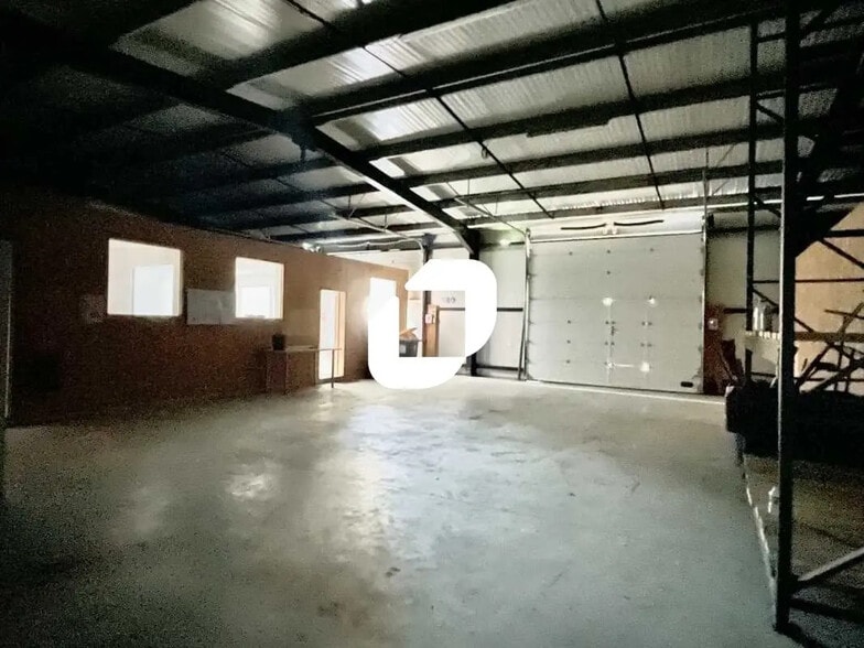 Bureau dans Mios à louer - Photo intérieure – Image 3 sur 17