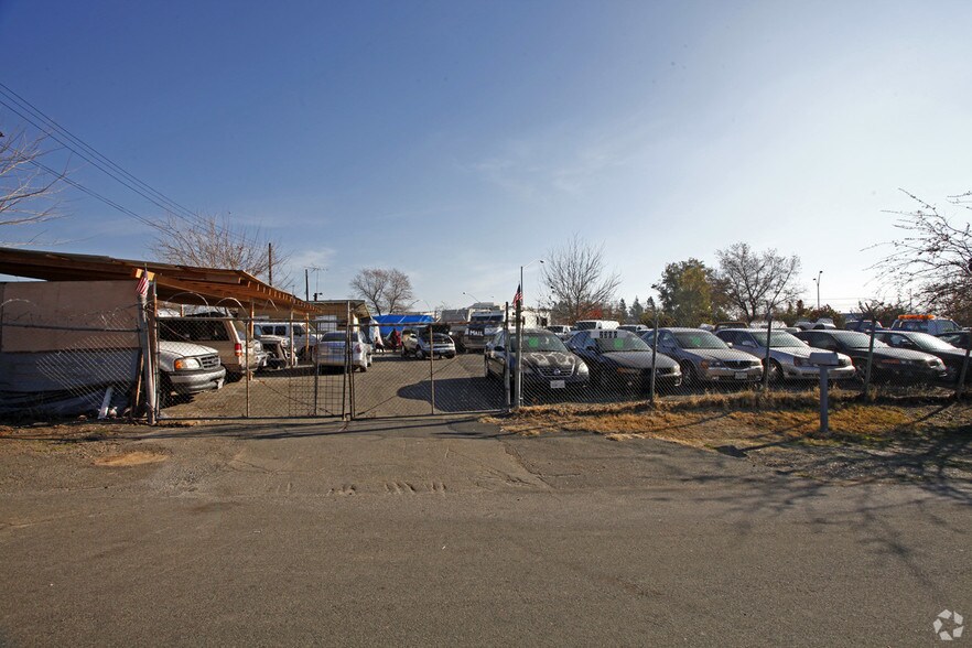 2300 Selma St, Sacramento, CA à vendre - Photo de l’immeuble – Image 2 sur 4