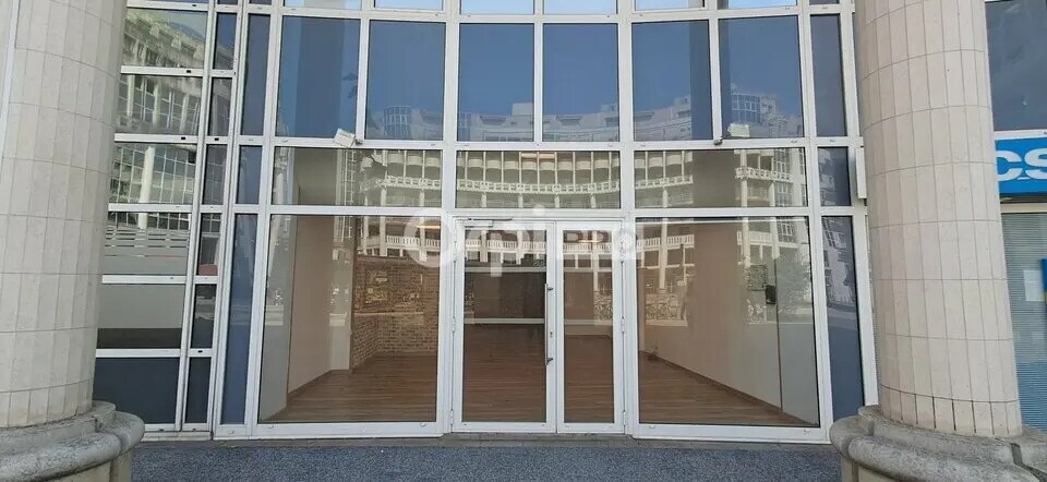 Local commercial dans Pau à louer - Photo de l’immeuble – Image 1 sur 7