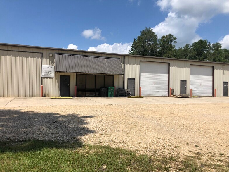 22164 Marshall Rd, Mandeville, LA à louer - Photo de l’immeuble – Image 2 sur 5