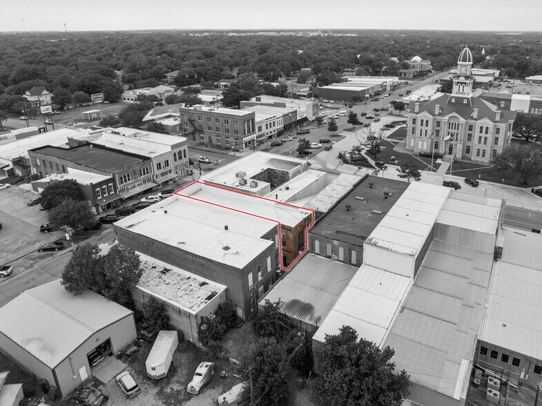 318 N Main St, Bonham, TX à vendre - Aérien – Image 2 sur 29