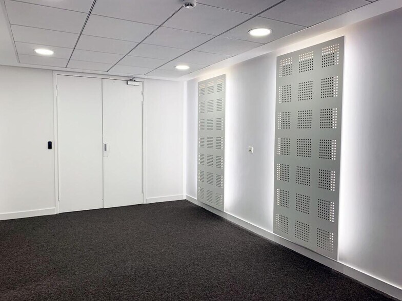 65 Rue Des Trois Fontanot, Nanterre à louer - Photo intérieure – Image 3 sur 5