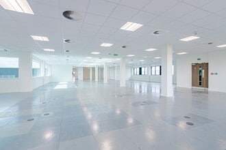 Central Blvd, Solihull à louer Photo intérieure– Image 1 sur 4