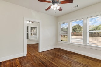 1322 Yale St, Houston, TX à louer Photo intérieure– Image 2 sur 12