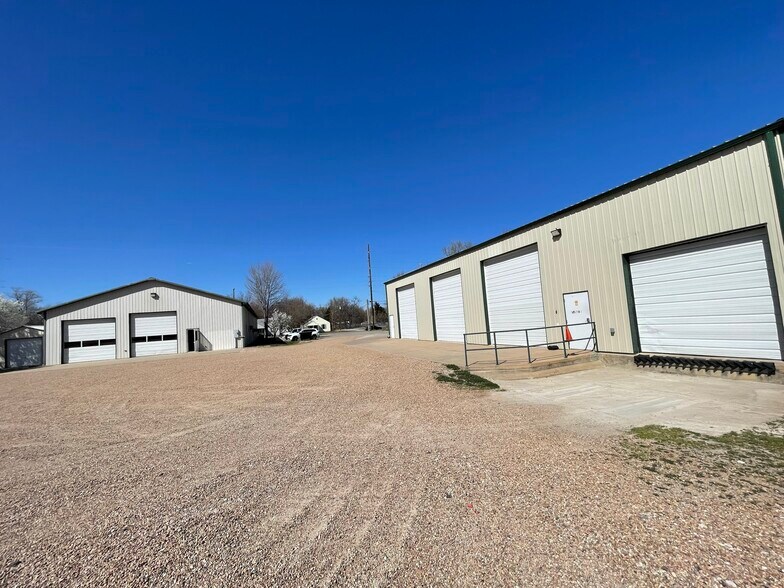 325 W 6th Ave, El Dorado, KS à louer - Photo principale – Image 1 sur 5