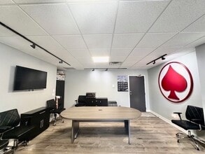 369 Broadway, Everett, MA à louer Photo intérieure– Image 1 sur 1