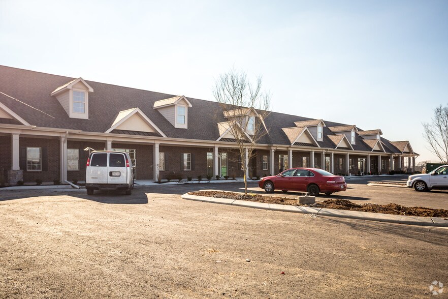 1528 Hunt Club Blvd, Gallatin, TN à louer - Photo de l’immeuble – Image 2 sur 8