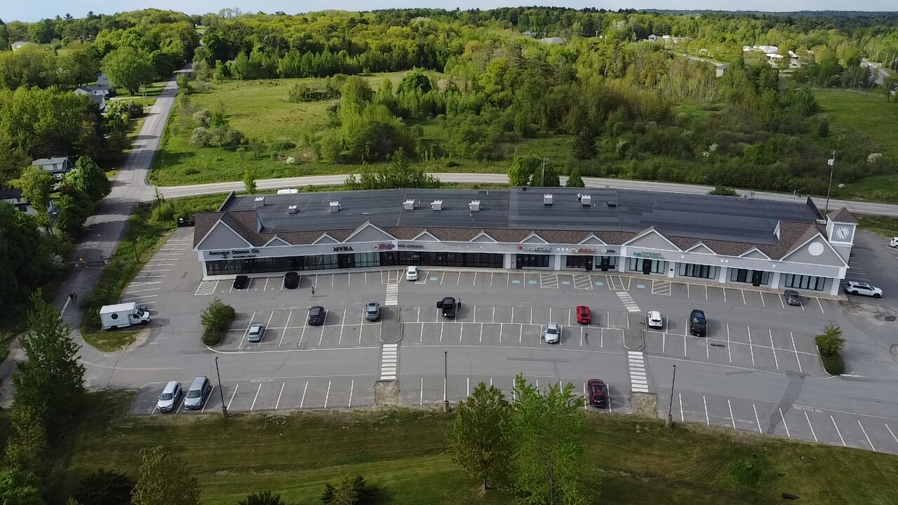 1010 Stillwater Ave, Bangor, ME à louer Photo principale– Image 1 sur 13