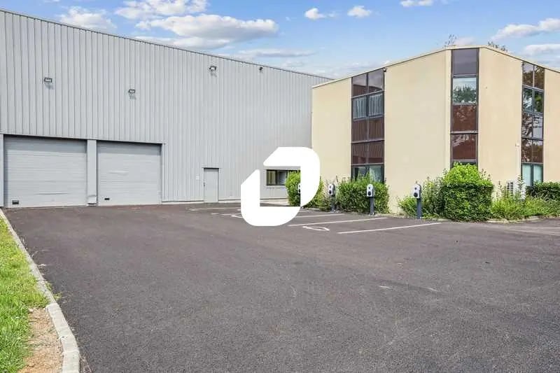 22 Rue Des Cerisiers, Lisses à louer - Photo de l’immeuble – Image 3 sur 19