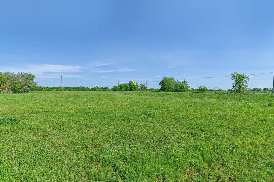 4.212ac FM 902, Collinsville, TX à vendre - Photo de l’immeuble – Image 1 sur 28