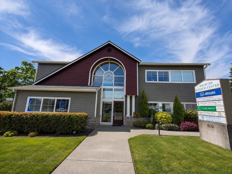 809 W Main St, Monroe, WA à vendre - Photo de l’immeuble – Image 1 sur 8