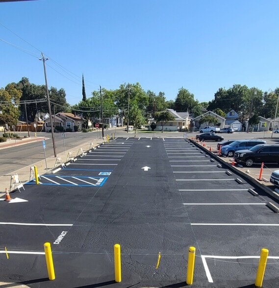 104 W 10th St, Tracy, CA à louer - Photo de l’immeuble – Image 3 sur 12