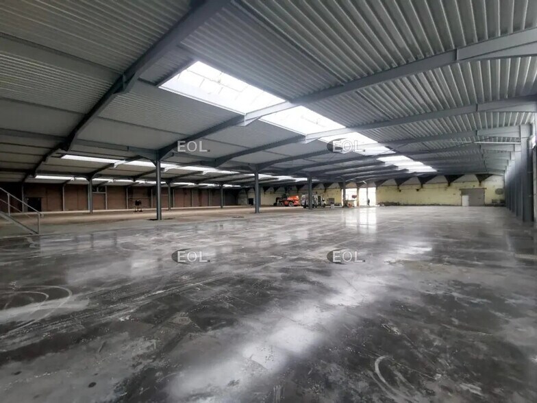 Industriel/Logistique dans Tourcoing à louer - Photo de l’immeuble – Image 1 sur 3