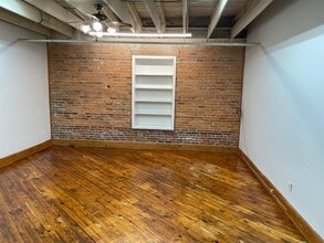 470 N Clayton St, Lawrenceville, GA à louer Photo intérieure– Image 2 sur 5
