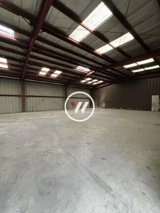 Plus de détails pour Local d'activités à louer