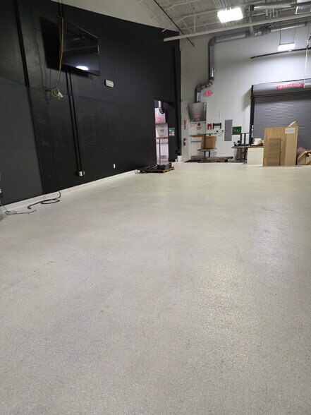 959 Shotgun Rd, Sunrise, FL à vendre - Photo de l’immeuble – Image 2 sur 10