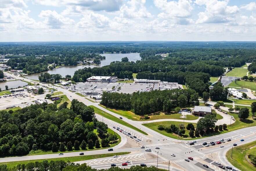 1004 Bankhead Hwy, Carrollton, GA à louer - Photo de l’immeuble – Image 3 sur 5