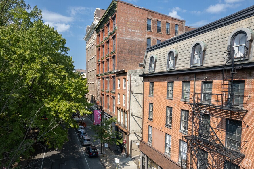 313 Arch St, Philadelphia, PA à vendre - Photo de l’immeuble – Image 2 sur 37